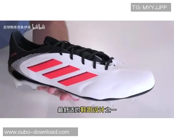 适合脚宽人士的足球鞋推荐与选购指南助你提升场上表现